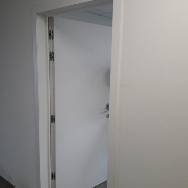 Porte invisible 41